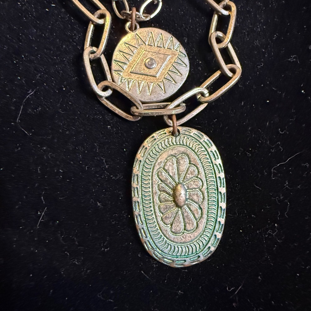 Layered Silver Tone Chain Necklace Medallion Pendant Boho Y2K - Picture 3 of 8